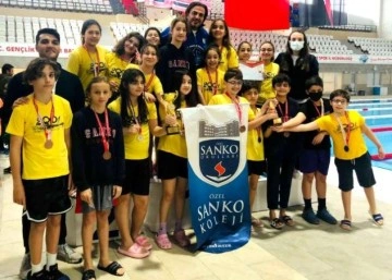Son dakika spor: SANKO Okulları yüzmede 39 madalya ve 2 kupa kazandı