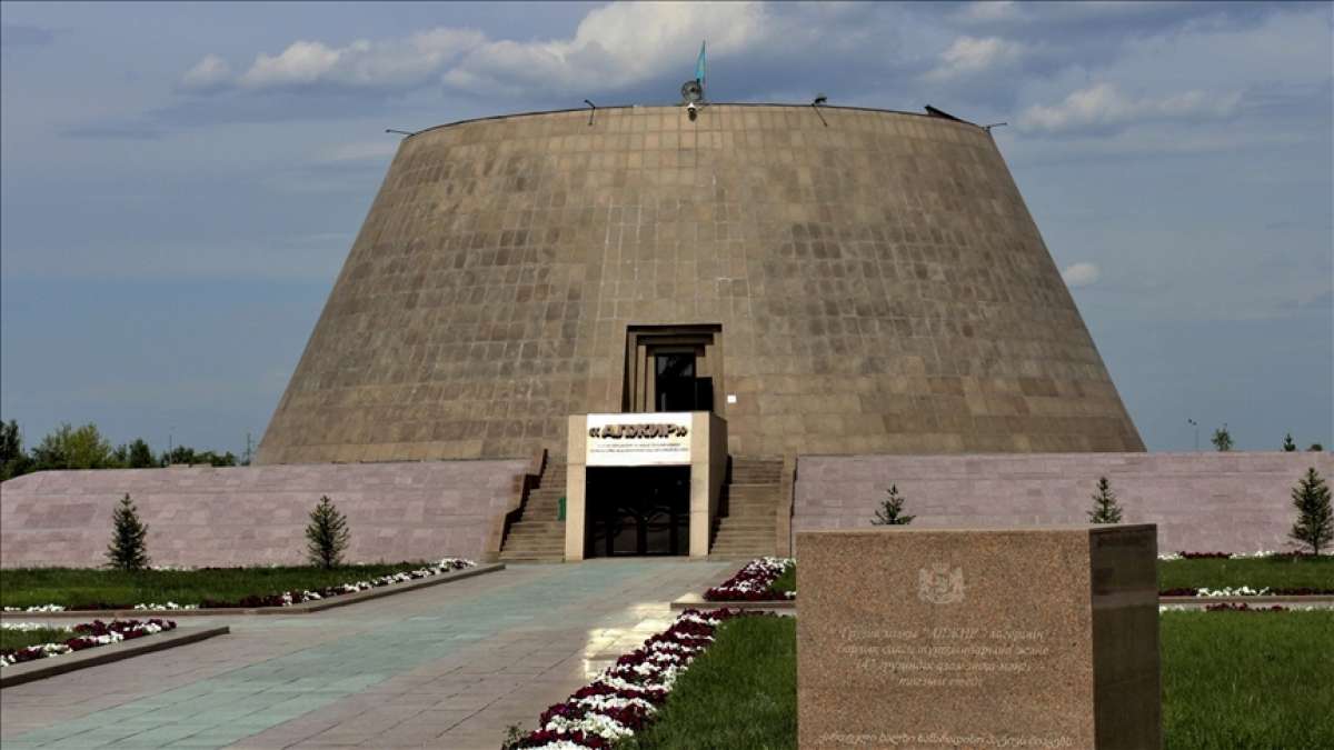 Sovyetlerin aç bırakma politikası nedeniyle hayatını kaybeden 5 milyon Kazak anılıyor