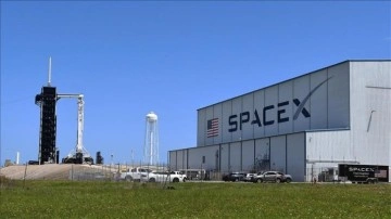 SpaceX ABD, Rusya ve BAE'nin astronotlarını uzay istasyonuna gönderdi