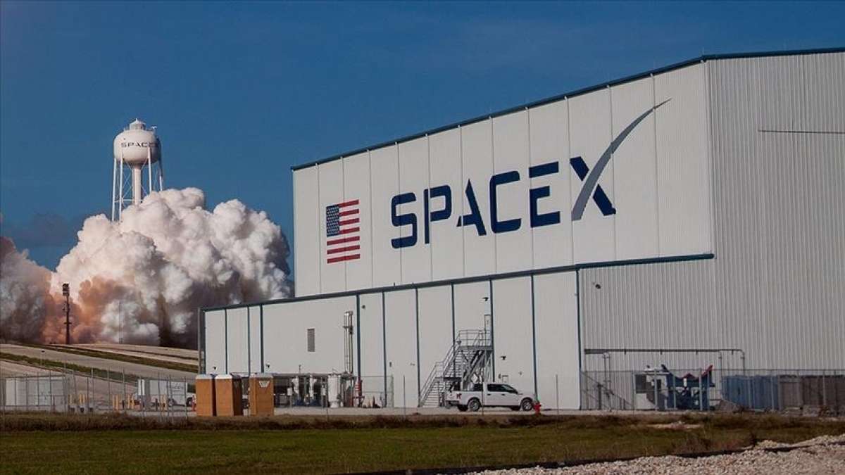 SpaceX'in 4 astronotu taşıyan 'Crew Dragon' mekiği Uluslararası Uzay İstasyonu'na ula