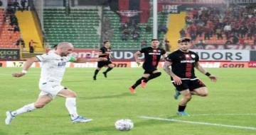 Spor Toto Süper Lig: Corendon Alanyaspor: 1 - Gaziantep FK: 0 (İlk yarı)