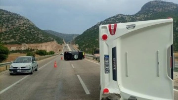 Sümer Ezgü trafik kazası geçirdi