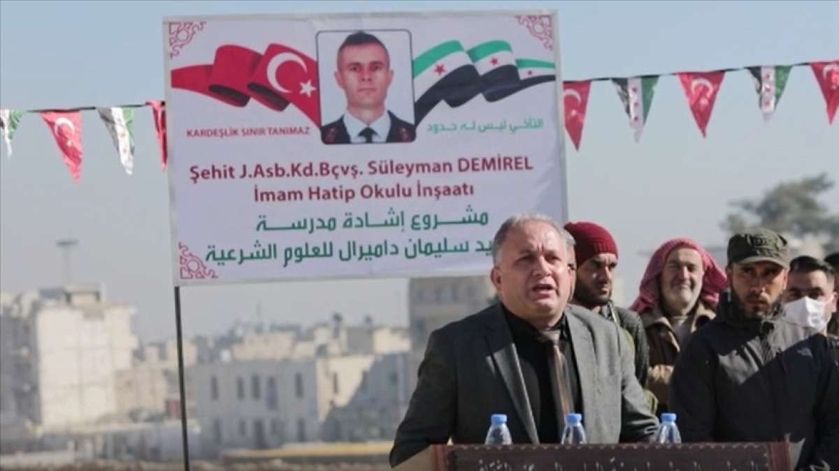 Suriyeliler, Şehit Jandarma Astsubay Kıdemli Başçavuş Süleyman Demirel'in adını Bab'da yaş