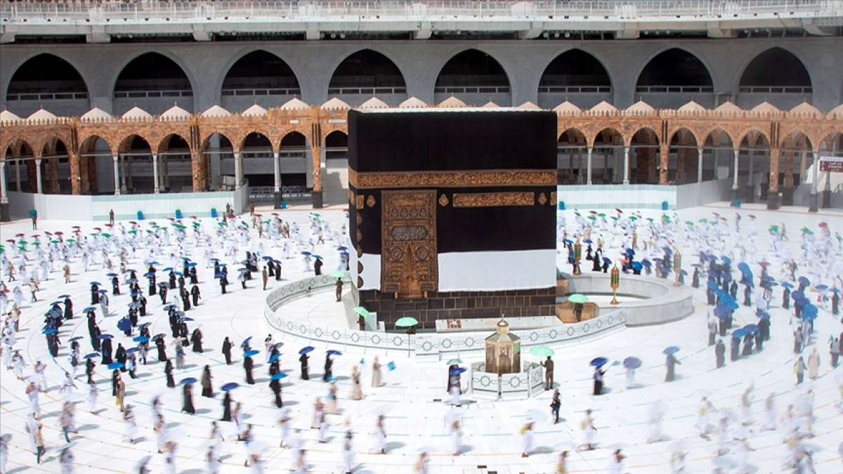 Suudi Arabistan, umre ziyaretleri için aylık 2 milyon kişiyi kabul edecek
