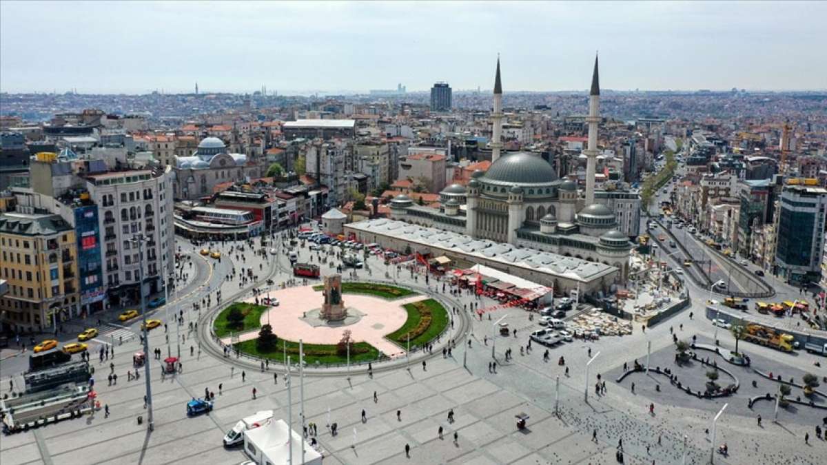Taksim'e yapılan cami açılışa hazırlanıyor