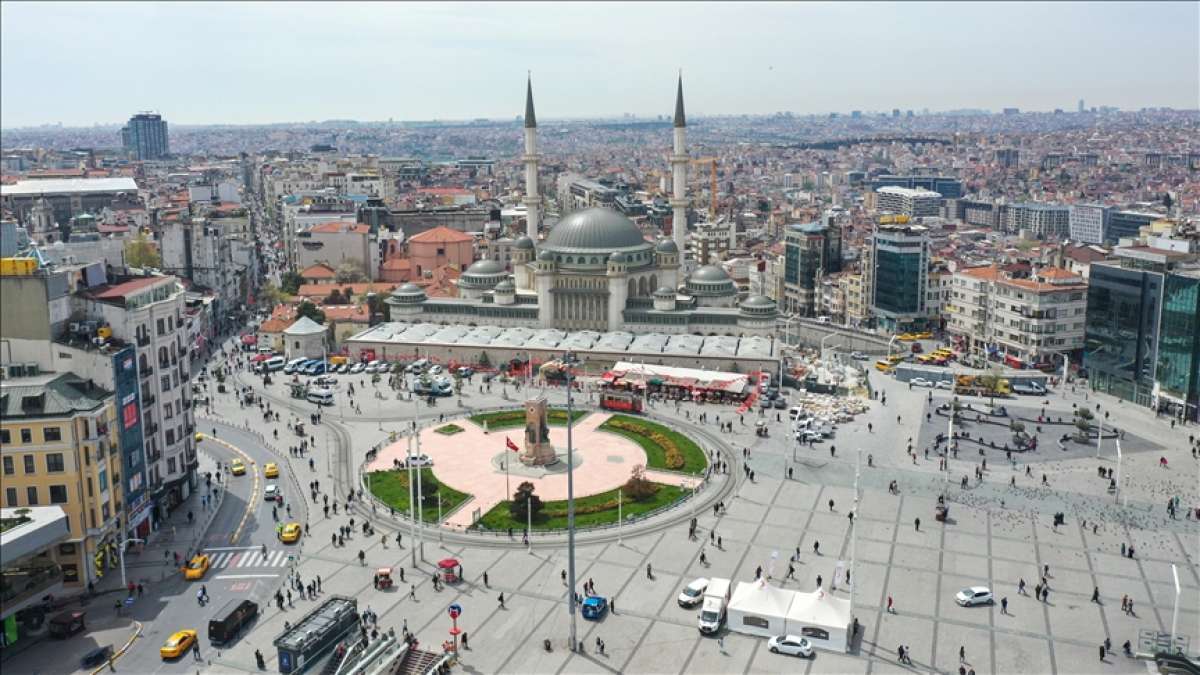Taksim'e yapılan cami yarın açılıyor
