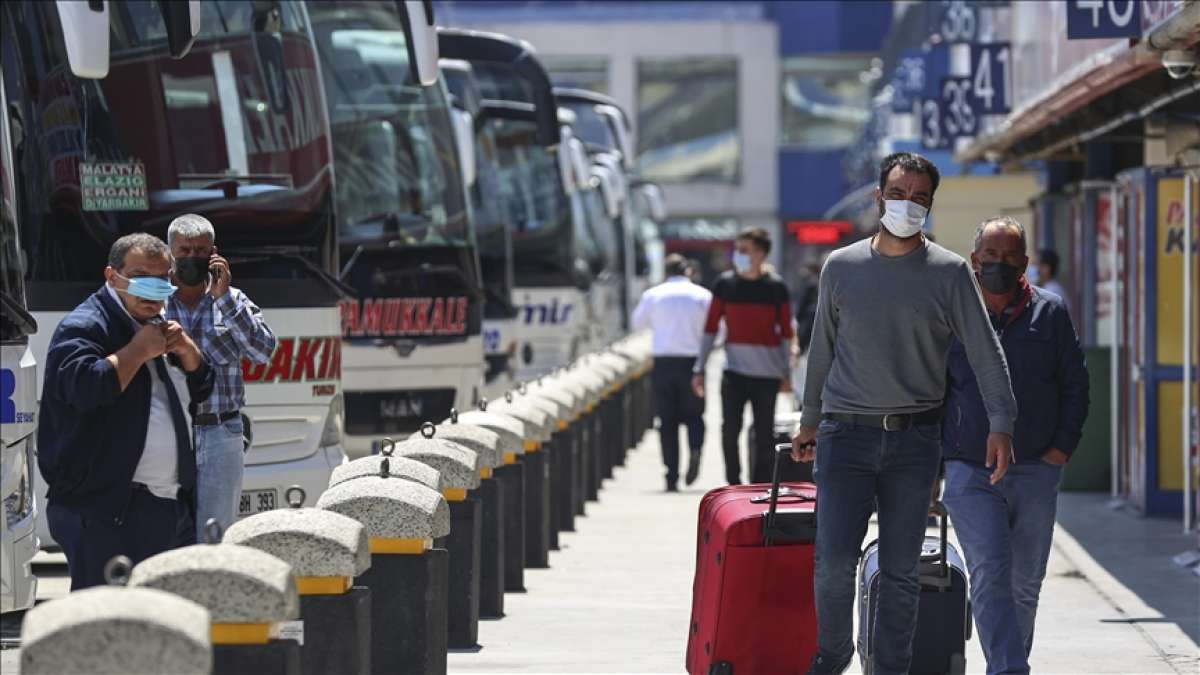Tam kapanmada, İstanbul'da şehirler arası otobüs seferleri 1250'den 150'ye düştü