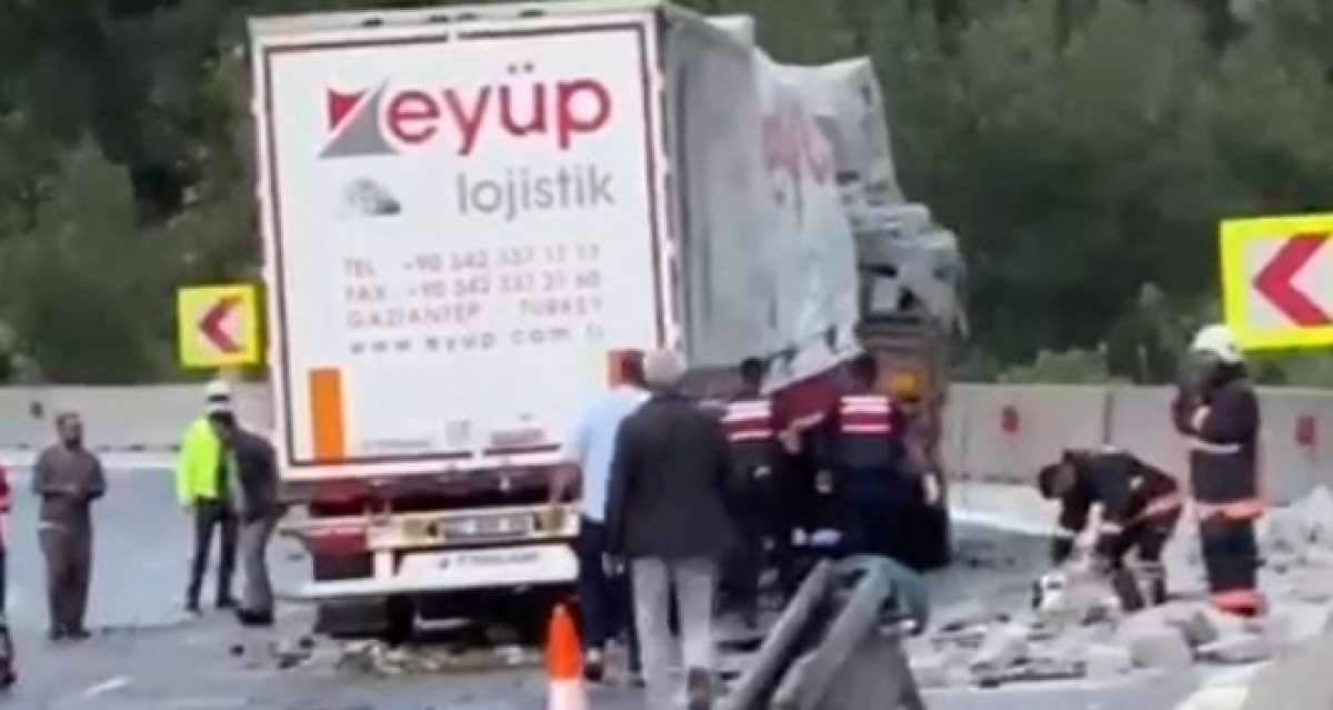Tarsus'ta 2 ayrı kazada 5 kişi yaralandı