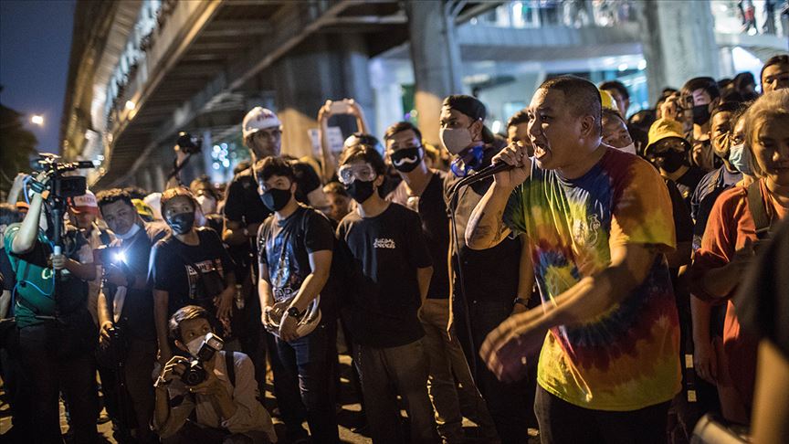 Tayland’da protestocuların talep ettiği anayasal reform tasarıları mecliste onaylandı