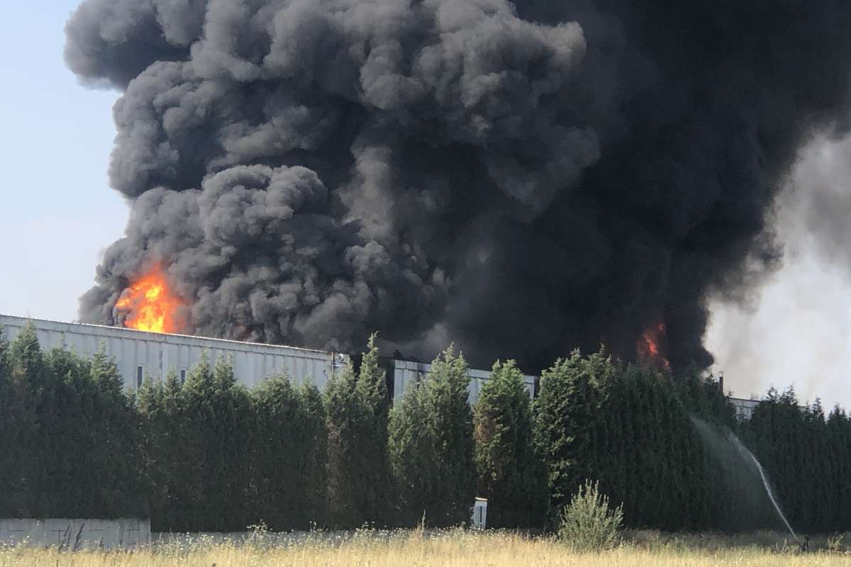 Tekirdağ'da geri dönüşüm fabrikasındaki yangın söndürüldü