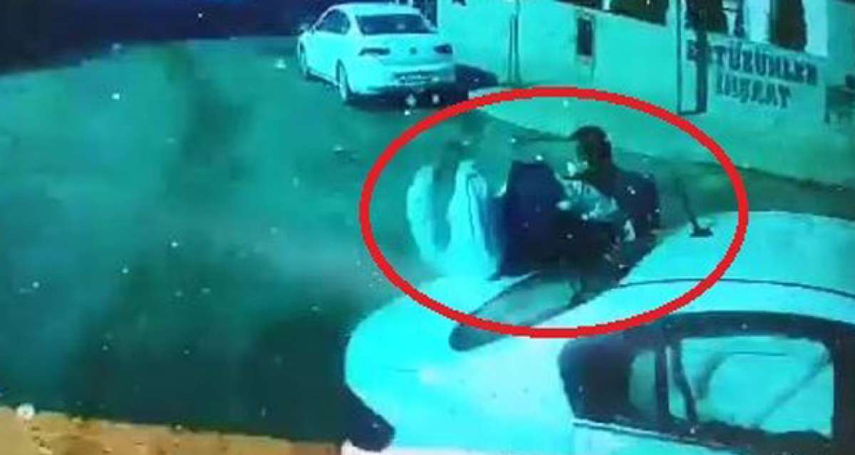 Tekirdağ'da korku dolu kaza kamerada: Yoldan geçen 2 kişiyi metrelerce savurdu