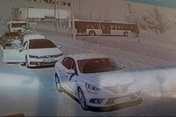 Tekirdağ'da motosikletin tankerle kafa kafaya çarpıştığı kaza kamerada