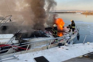 Tekirdağ'da Yat Limanında tekneler yandı