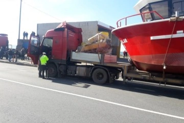 Teknenin &uuml;zerinde &uuml;st ge&ccedil;idi farketmedi canından oldu