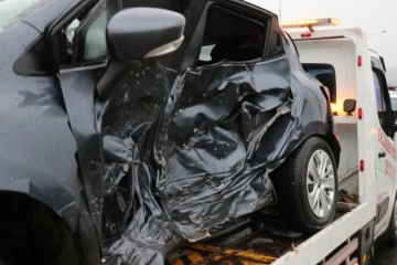 TEM Otoyolu'nda ortalık savaş alanına döndü: 11 yaralı