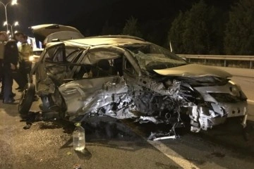 TEM’de kaza: Aynı otomobilden 8 yaralı çıktı