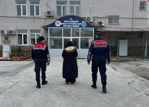 Ter&ouml;r Su&ccedil;undan Aranan H&uuml;k&uuml;ml&uuml; Jandarmadan Ka&ccedil;amadı