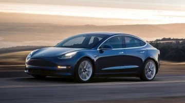Tesla satışlarını artırmak i&ccedil;in ABD ve Avrupa'da fiyatlarını d&uuml;ş&uuml;rd&uuml;