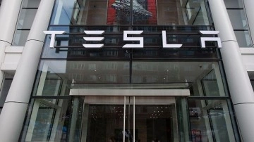 Tesla'nın, çalışanlarını sendikalaşma girişimleri nedeniyle işten çıkardığı iddiası