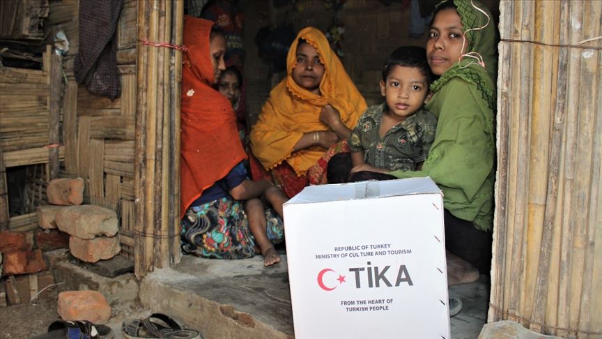 TİKA’dan Bangladeş’teki Arakanlı sığınmacılara gıda yardımı