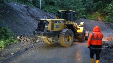 Trabzon-Gümüşhane kara yolu ulaşıma kapatıldı