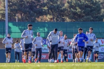 Trabzonspor, Başakşehir karşısında moral arıyor
