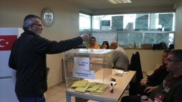 Trakya'daki sınır kapılarında oy verme işlemi devam ediyor