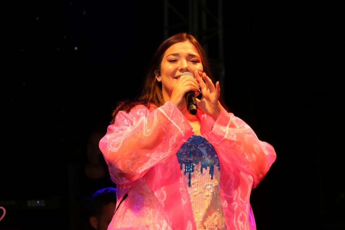 Tuğçe Kandemir'in konserinde 15 bin fidan toplandı
