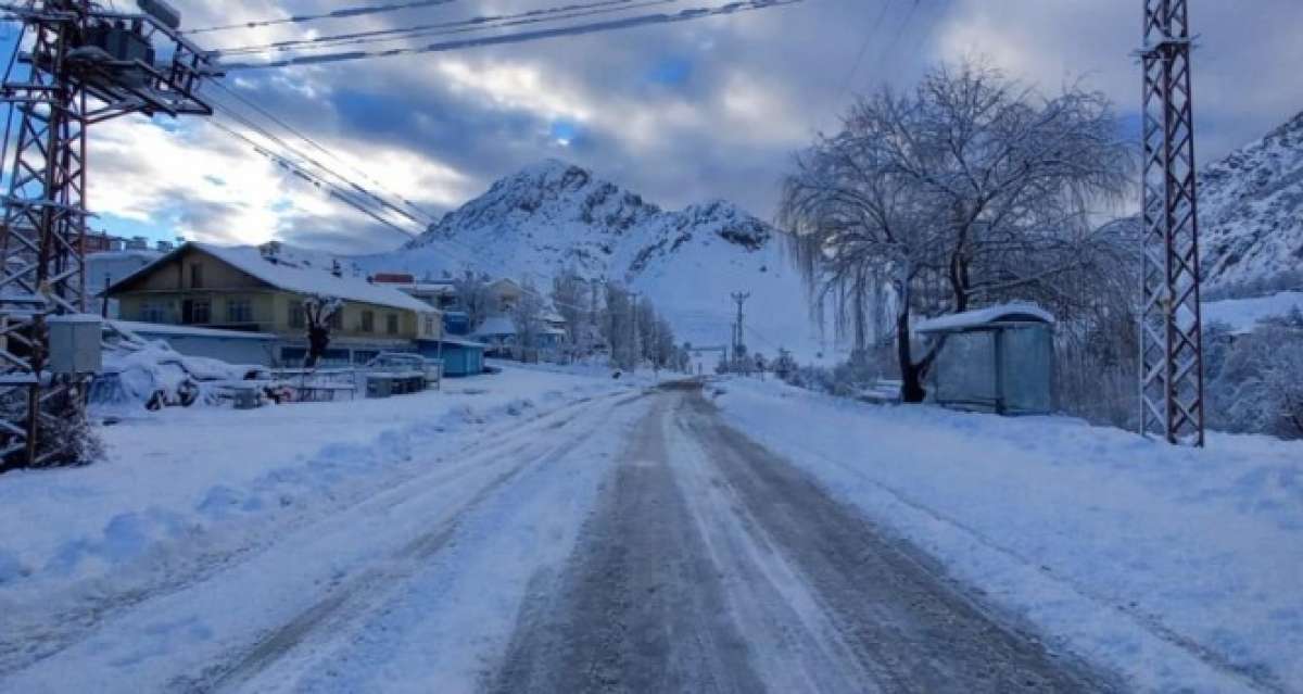 Tunceli'de kar 132 köy yolunu ulaşıma kapattı
