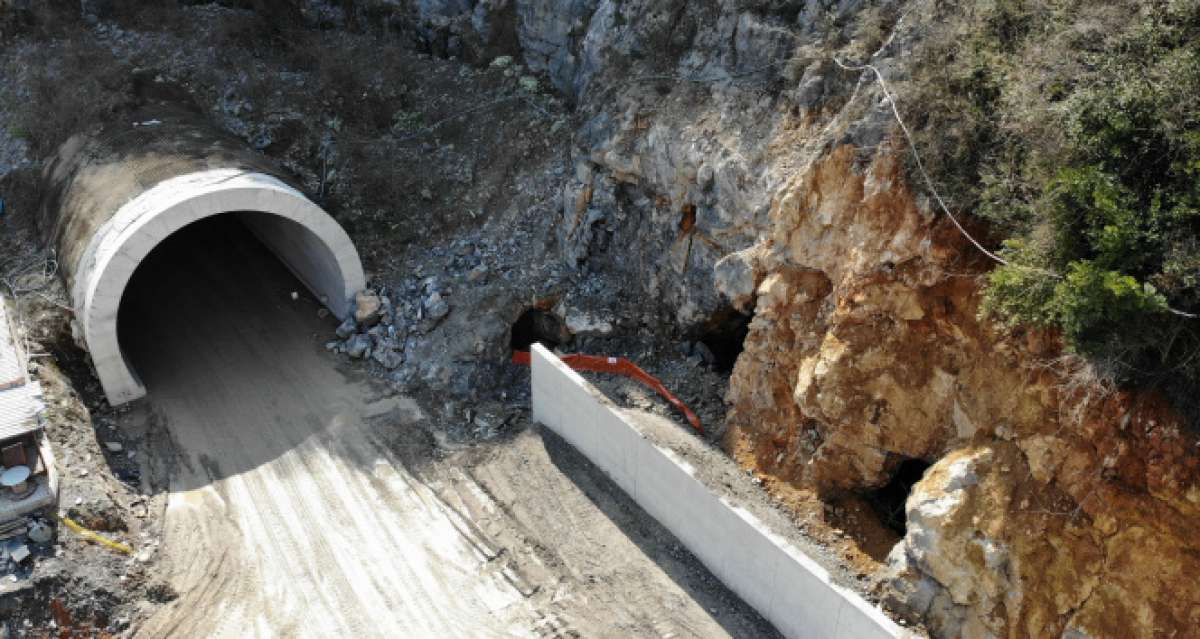 Tünel inşaatında binlerce yıllık mağara ortaya çıktı