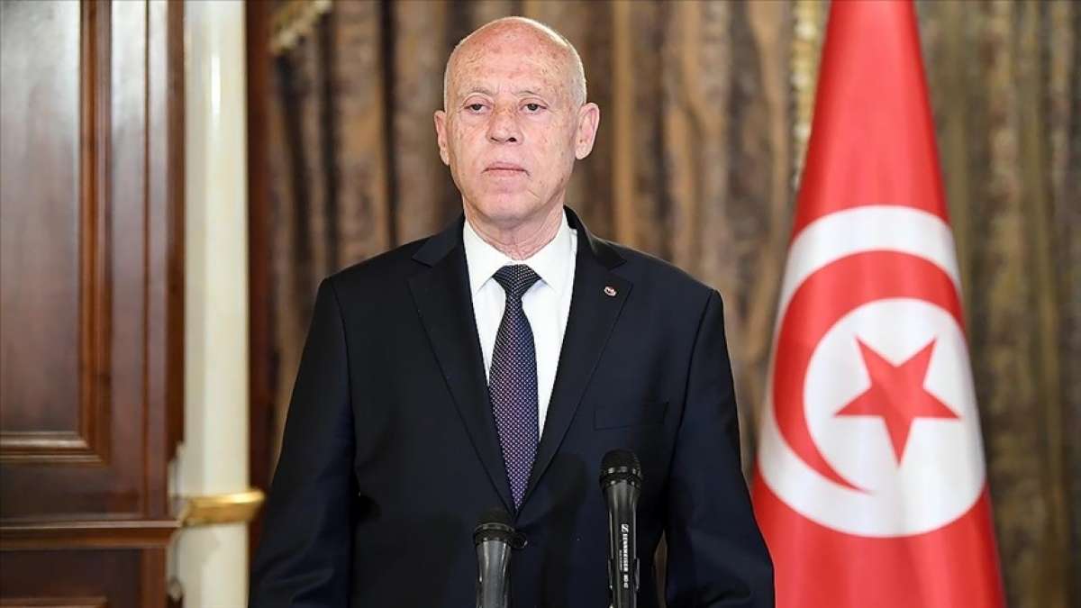 Tunus Cumhurbaşkanı, bazı üst düzey devlet yetkililerinin görevlerine son verdi