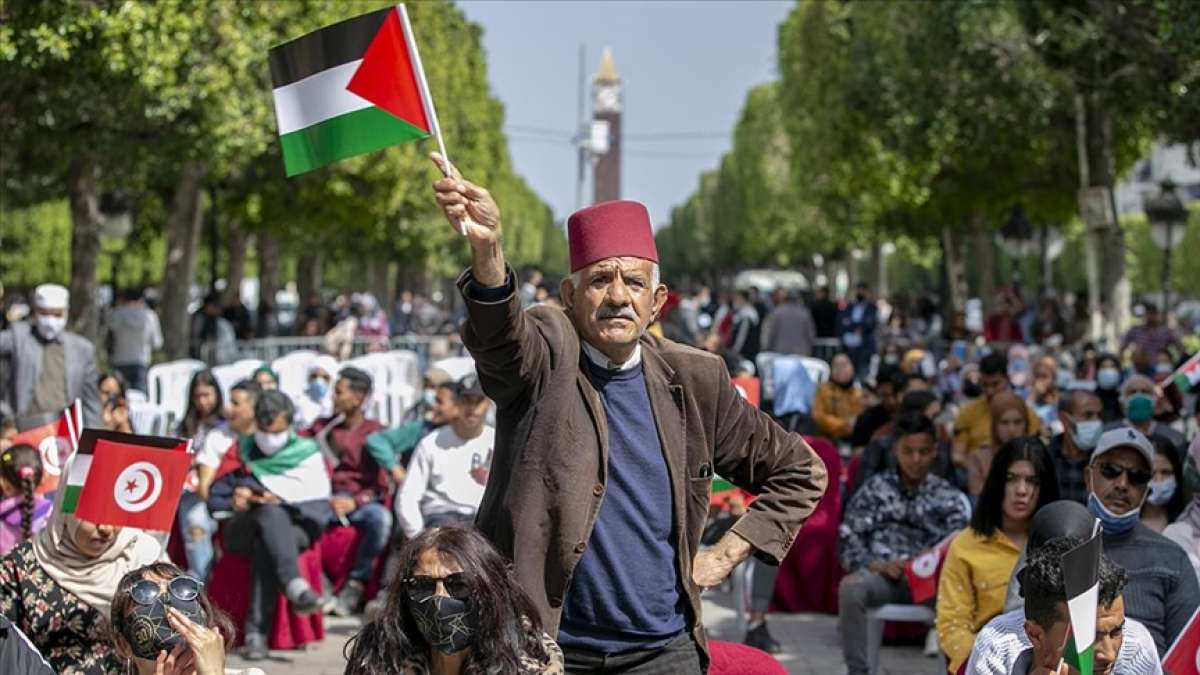 Tunuslular, Toprak Günü münasebetiyle Filistin'e desteğini gösterdi