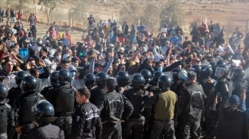 Tunus'un Safaks kentindeki 'çöp protestosuna' güvenlik güçleri müdahale etti