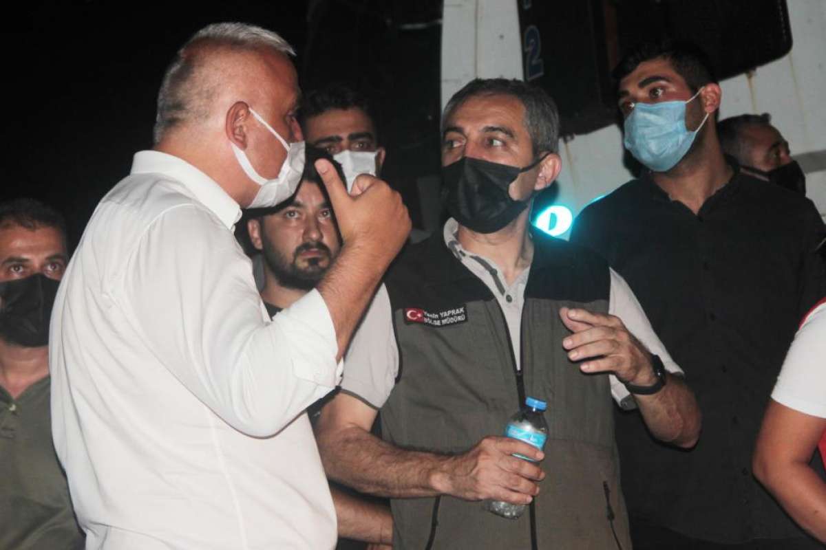 Turizm Bakanı Ersoy, 'Yangın yerleşim yerlerinden uzakta'