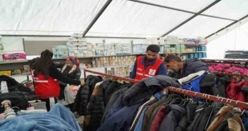 Türk Kızılay deprem bölgesinde 6 ilde 12 sosyal marketle hizmet veriyor