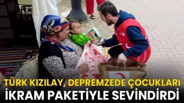 Türk Kızılay, depremzede çocukları ikram paketiyle sevindirdi