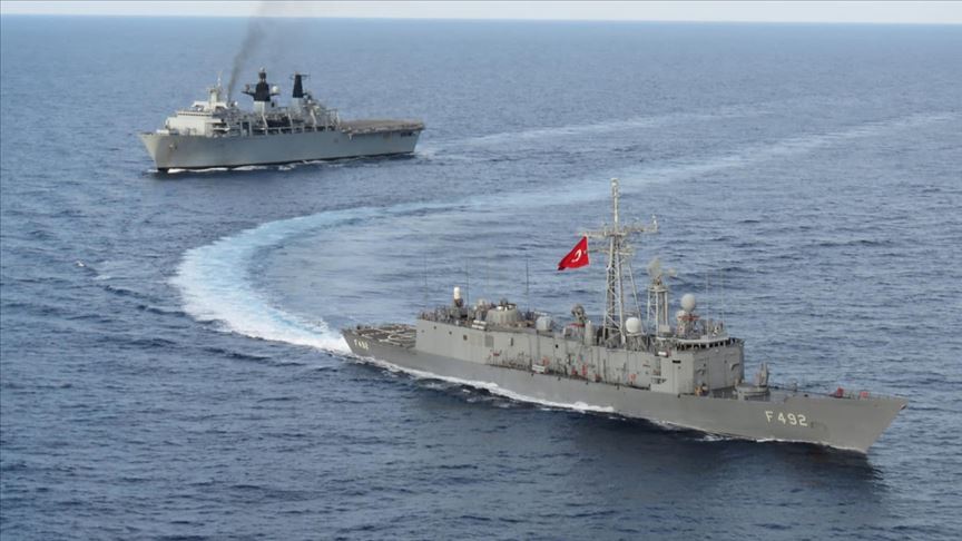 Türk ve İngiliz gemileri Doğu Akdeniz’de geçiş eğitimi gerçekleştirdi