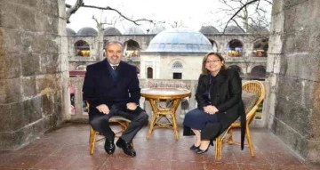 Türkiye Belediyeler Birliği Başkanı Şahin’den tarihi dönüşüme övgü