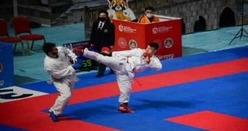 Türkiye Büyükler Karate Şampiyonası'nda müsabakalar başladı