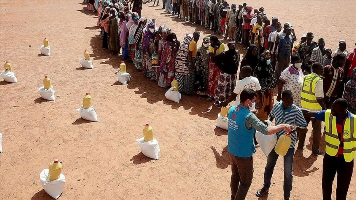 Türkiye Diyanet Vakfı ramazan öncesi Mali ve Senegal'deki yoksul ailelerin yüzünü güldürdü
