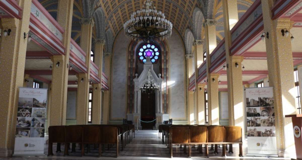 Türkiye dünyaya örnek oldu! Kilise ve sinagoglar restore edilip ibadete açıldı