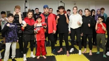 T&uuml;rkiye şampiyonu depremzede sporcular &ccedil;alışmalarını Rize'de s&uuml;rd&uuml;r&uuml;yor