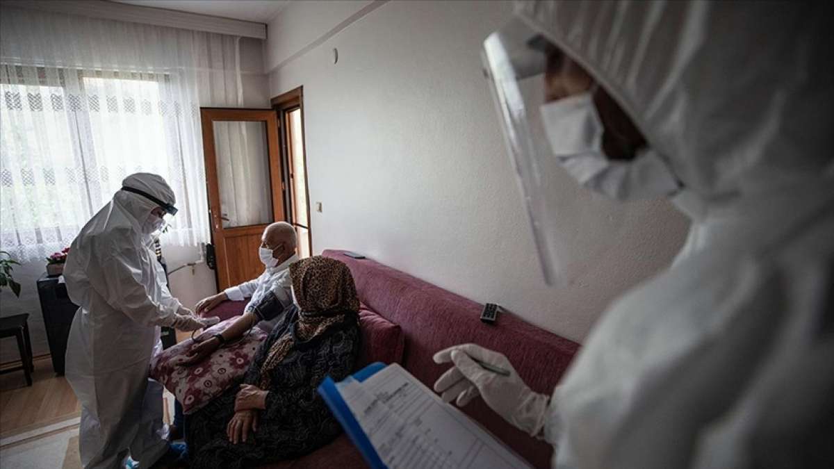 Türkiye'de 6 bin 871 kişinin Kovid-19 testi pozitif çıktı, 129 kişi hayatını kaybetti