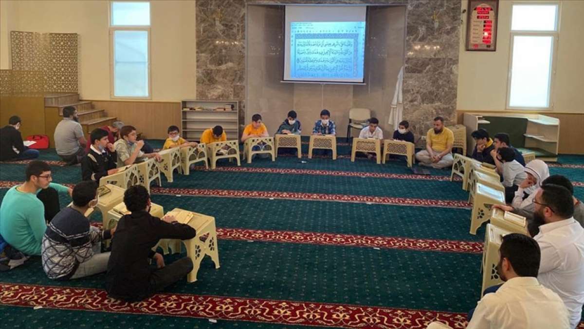 Türkiye'deki uluslararası imam hatip öğrencileri ramazan coşkusunu yaşıyor