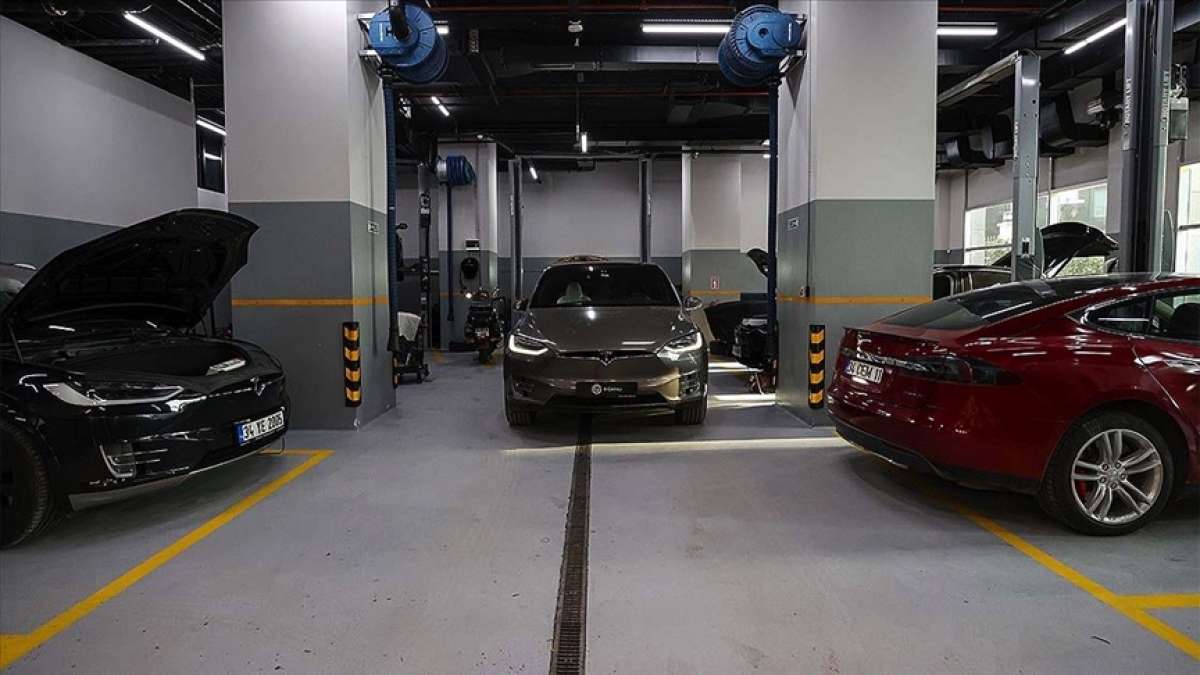 Türkiye'nin ilk elektrikli otomobil servisi yurt dışından araçlara da hizmet veriyor