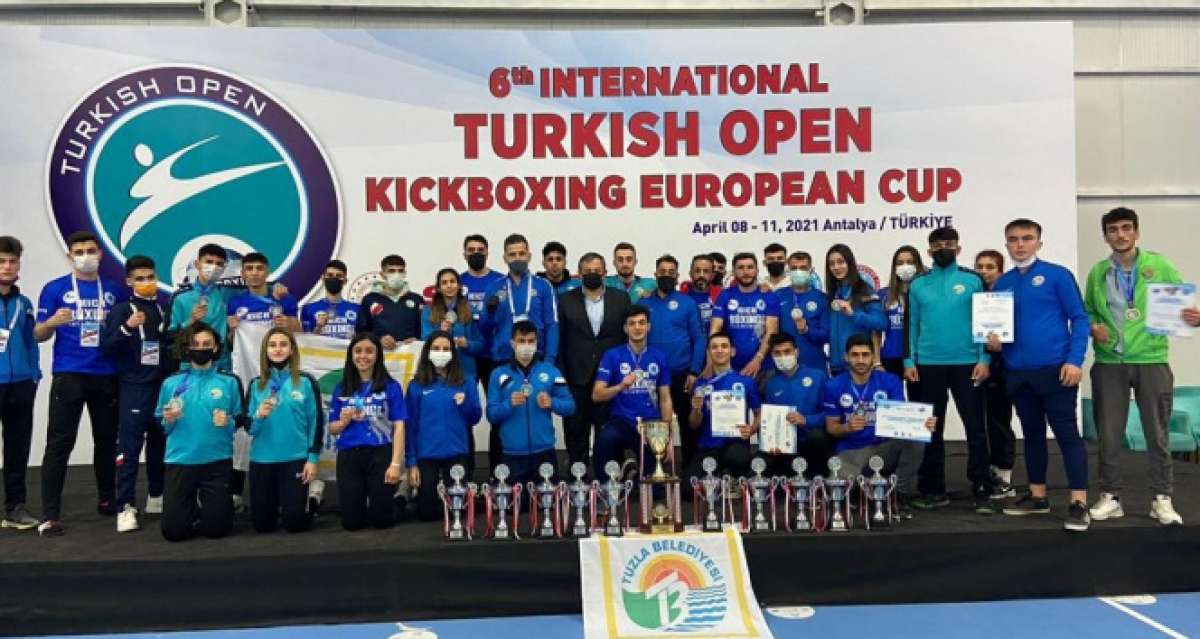 Tuzla Belediyesi Spor Kulübü kick boksta tarih yazdı