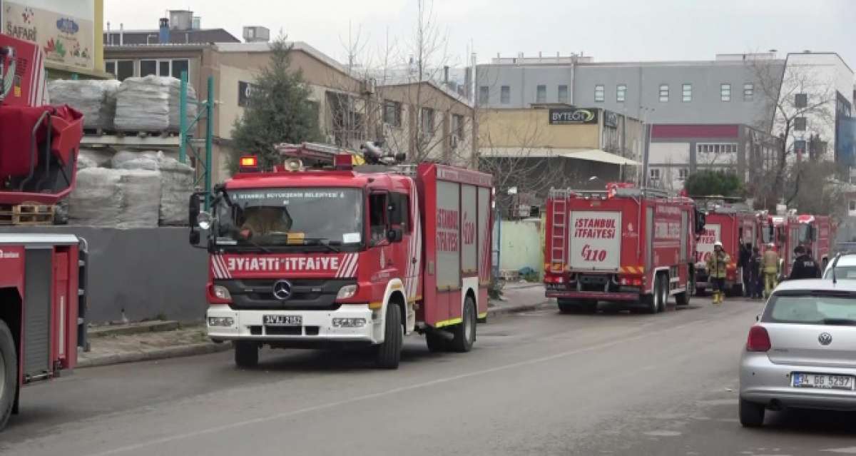 Tuzla'da boya fabrikasında korkutan yangın