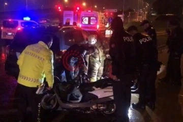 Tuzla’da üniversite öğrencisi otomobiliyle motor kuryeye çarptı: 1 ölü