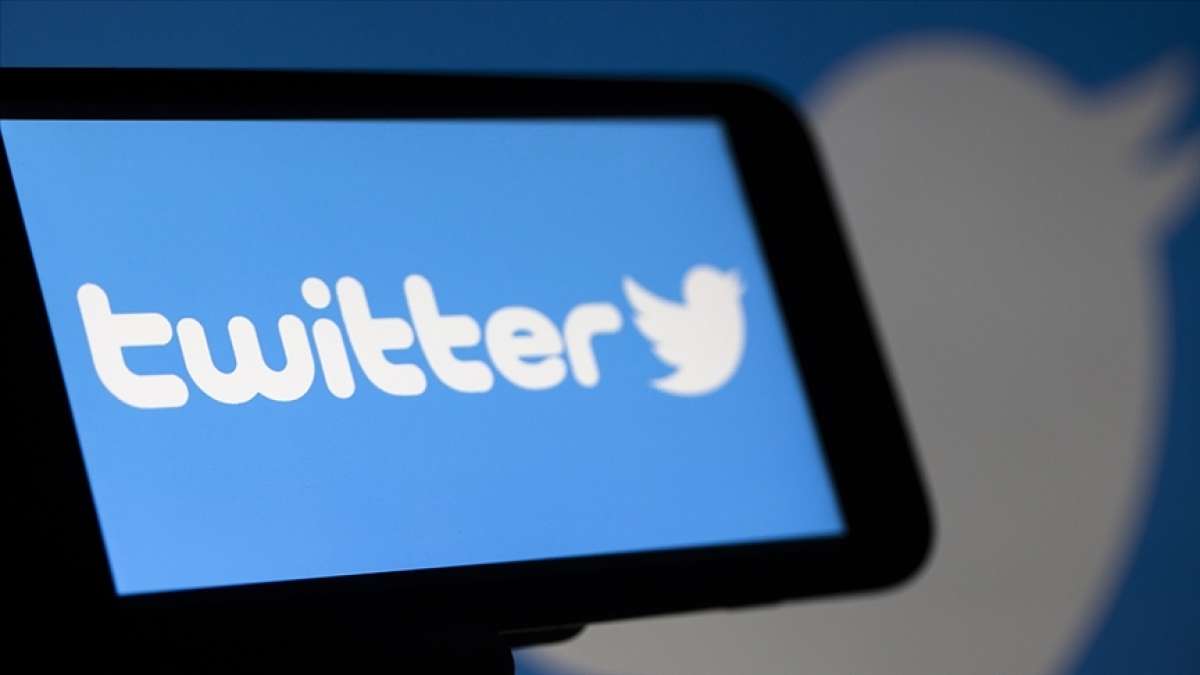 Twitter, daha önce hesabını kapattığı Trump'ın açıklamalarını yayımlayan hesabı askıya aldı