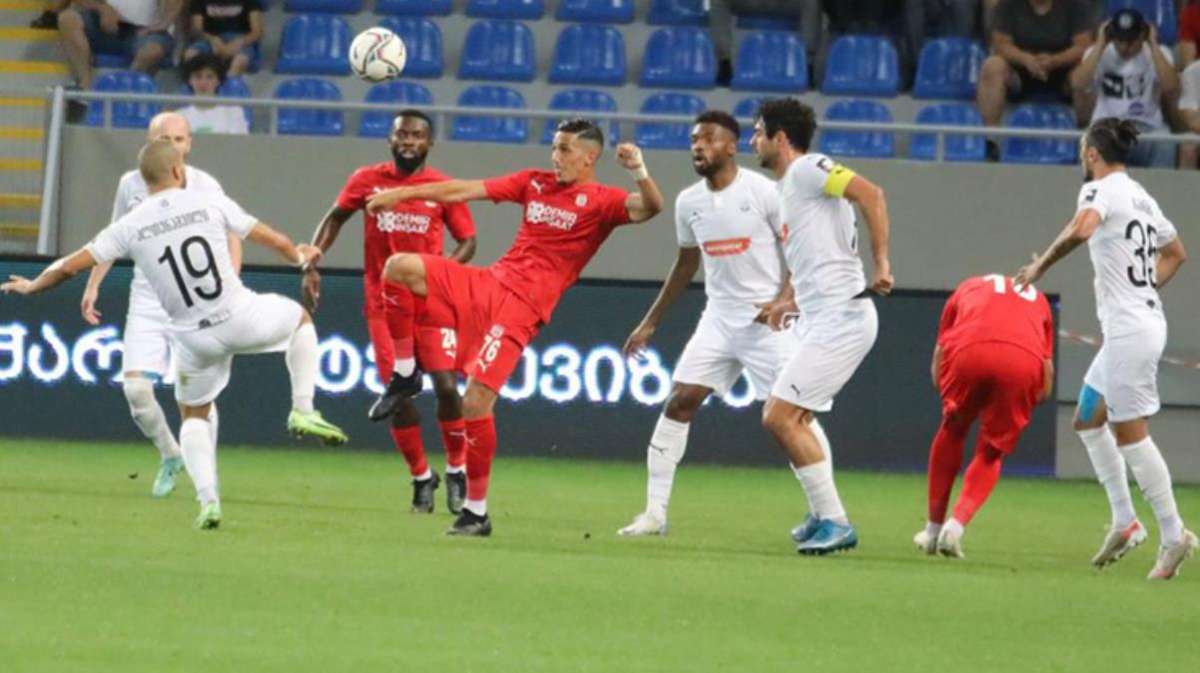 UEFA Konferans Ligi 3. Ön Eleme Turu ilk maçında Sivasspor, Dinamo Batum'u 2-1 mağlup etti